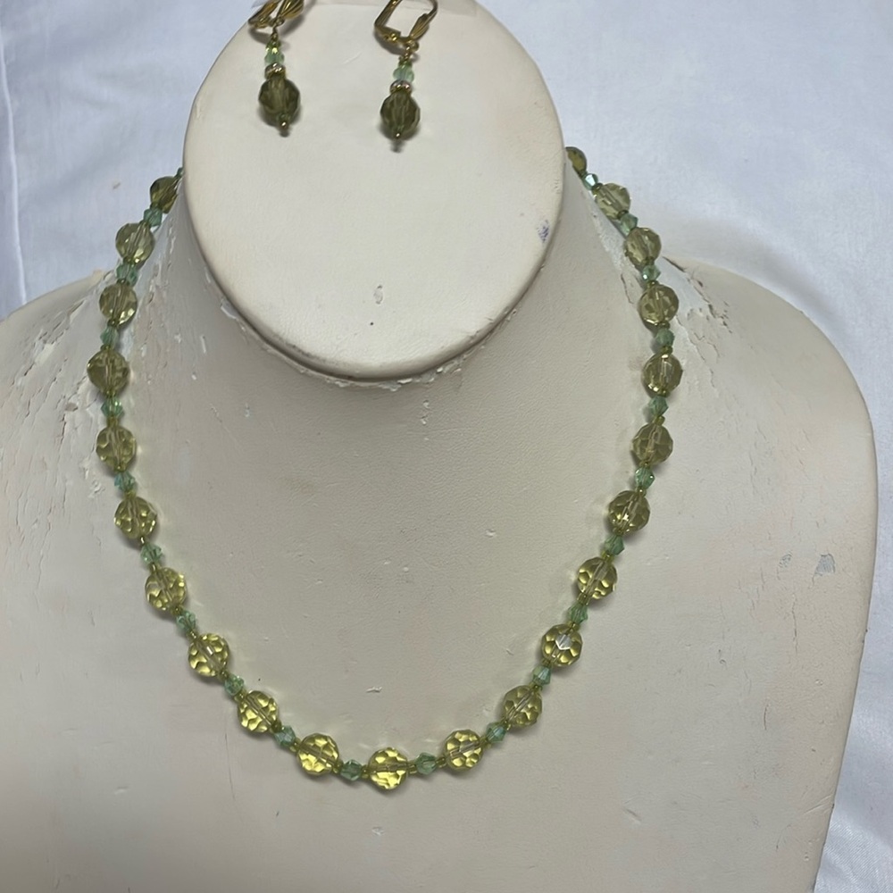 Stunning crystal clear Lime green bead necklace & dangle Leverback earrings!
